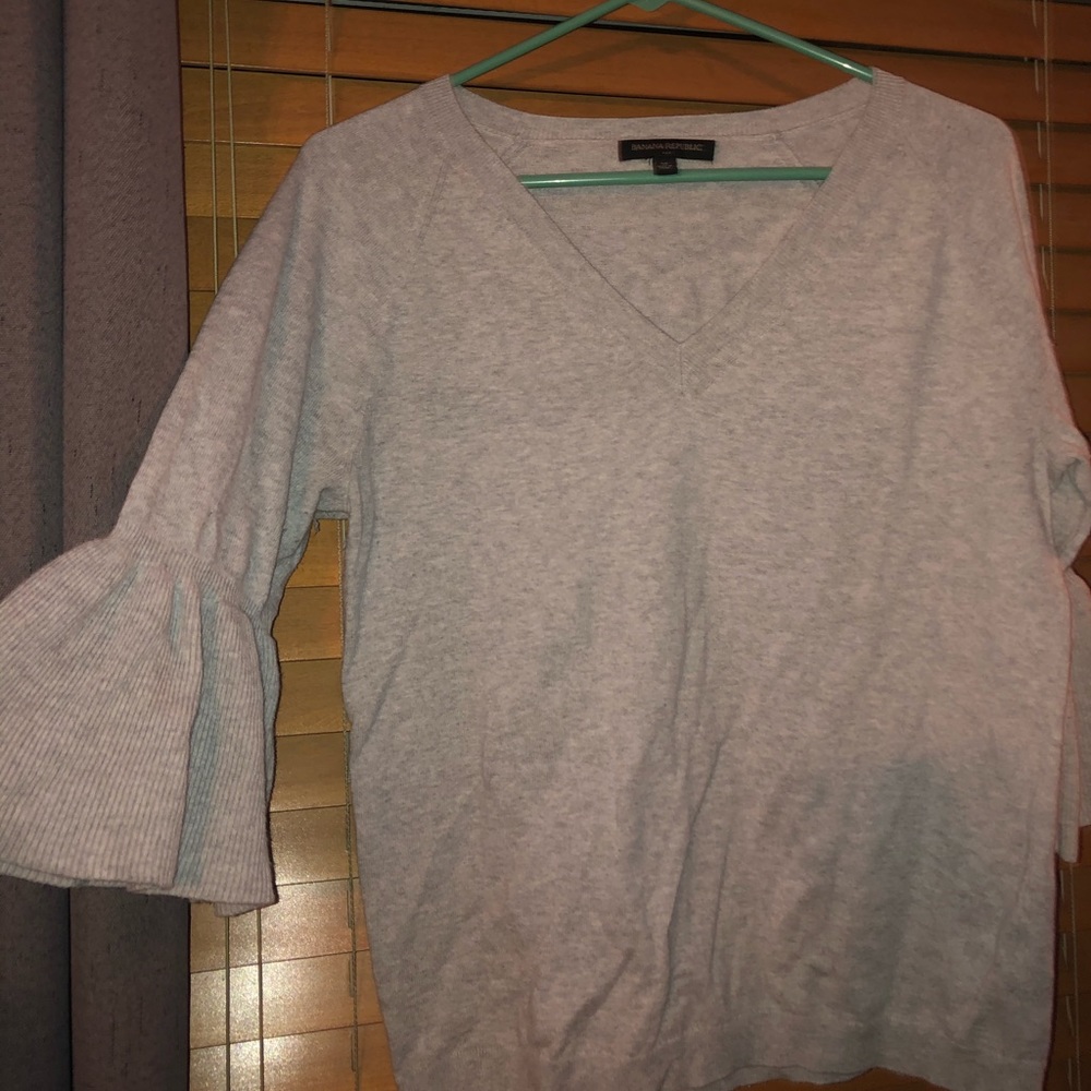 Banana republic flared sleeved shirt!
